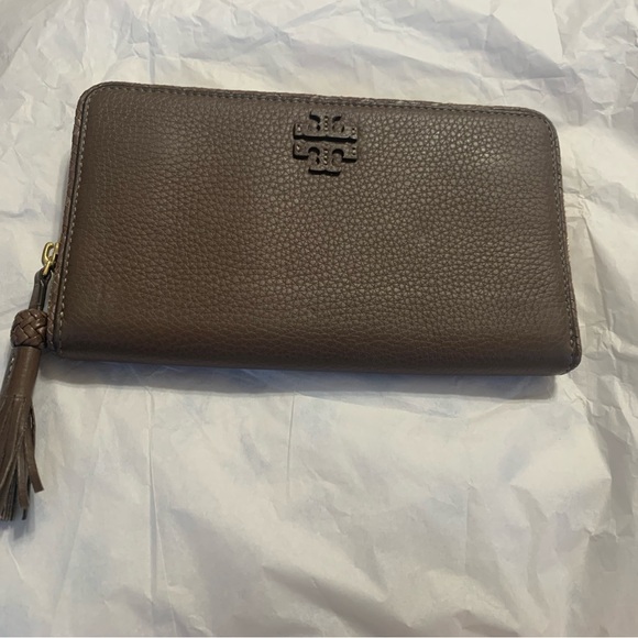 Tory Burch large leather wallet - Picture 1 of 9